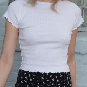 BRANDY MELVILLE JORDAN RUFFLE TOP